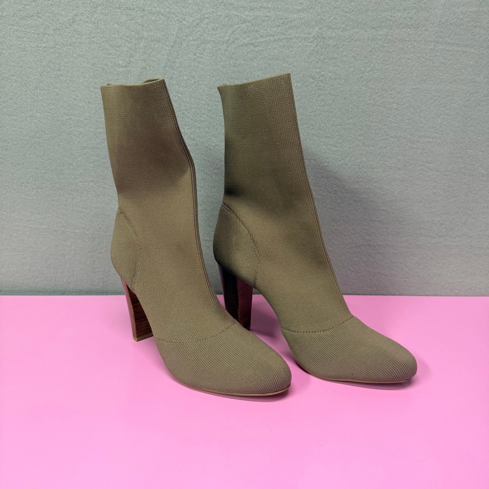 Charles David Taupe Knit Sock Heel Boots Women's 7.5 Y2K‎ Minimalist Normcore